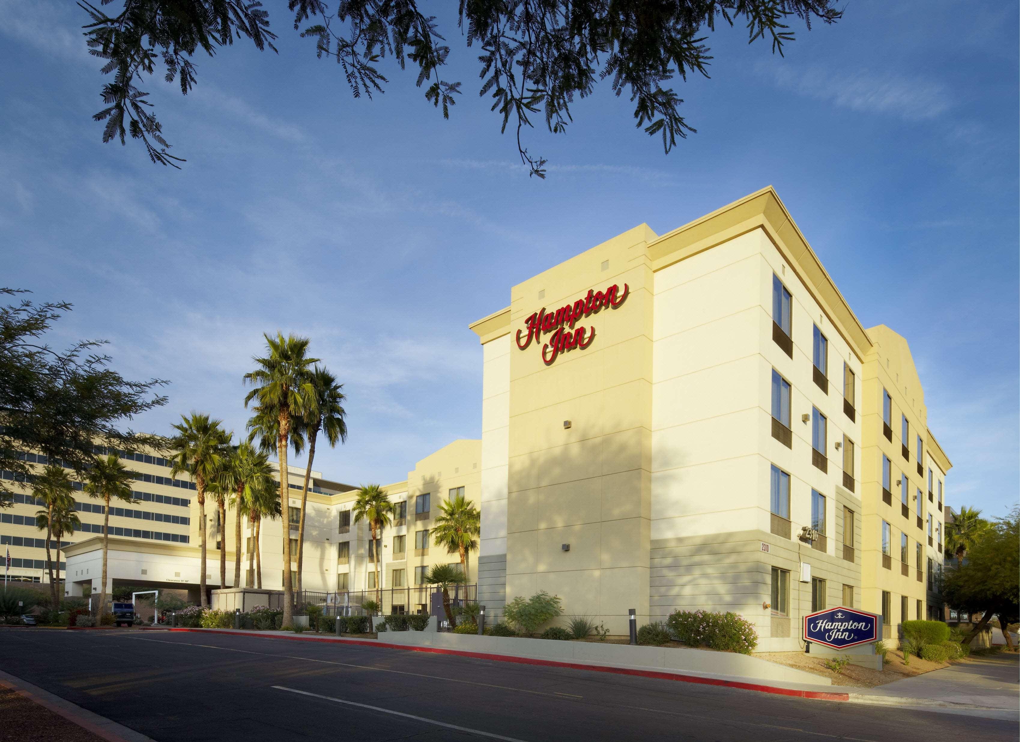 Hampton Inn Phoenix - Biltmore Exterior photo