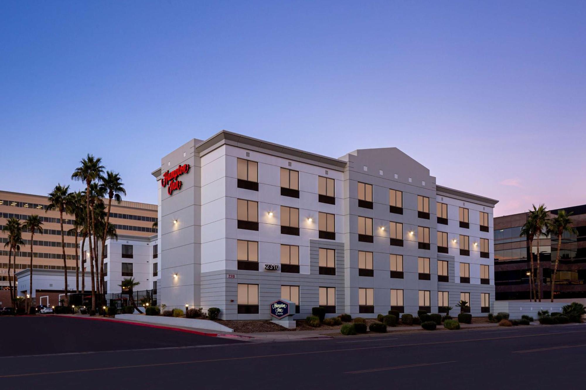 Hampton Inn Phoenix - Biltmore Exterior photo